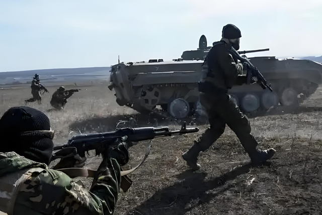 雪上加霜，红军城失守，德国准备大干一场，不料特朗普连捅两刀？