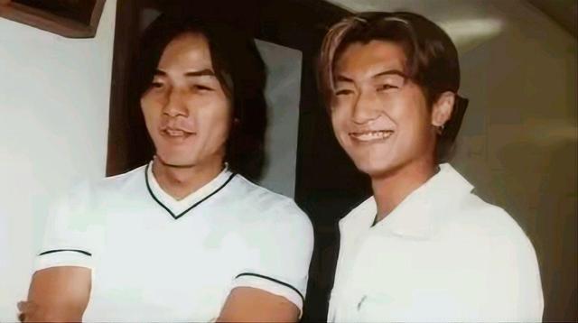 从万人追捧到日本乡下买菜：郑伊健的退场，比王晶的怒火更像真相