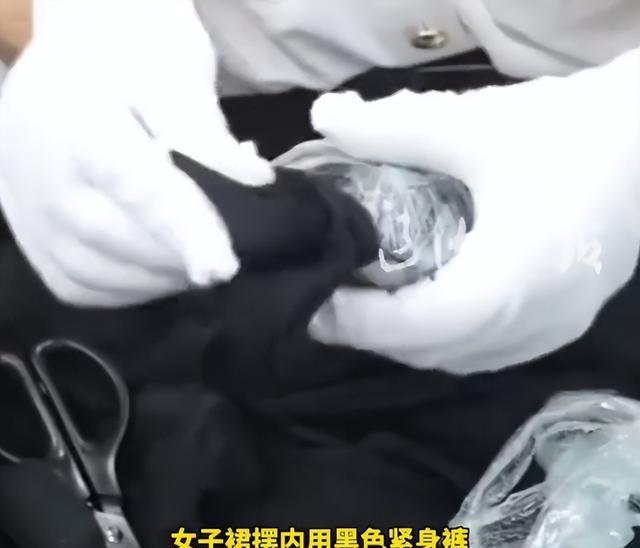 严禁入境后果严重！两女子在紧身裤内藏68只，被广东海关查获