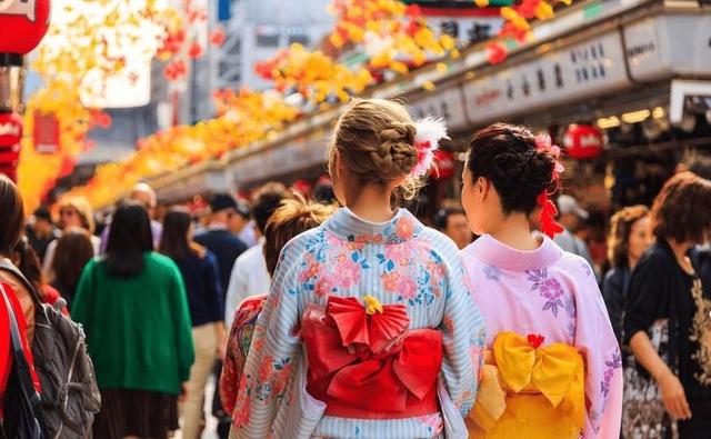 好言难劝该死的鬼？赴日旅游警示下，执意飞日本的国人到底图啥