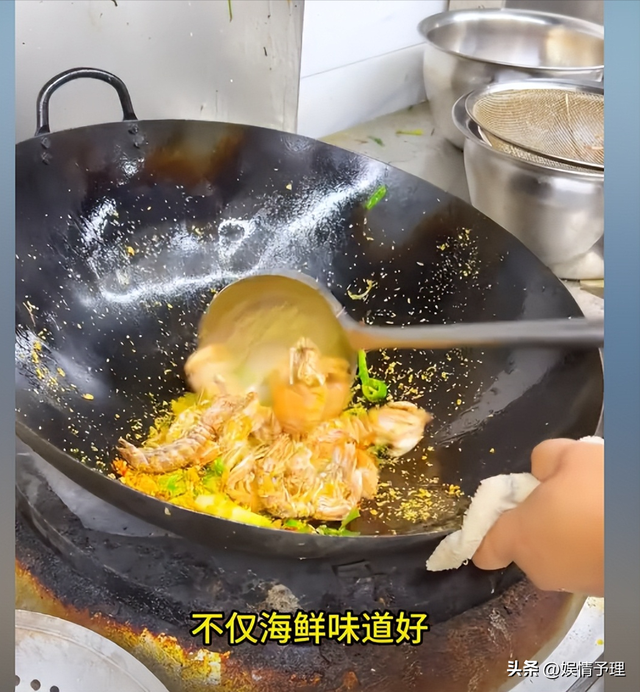 反转？两个菜661后续：官方介入，老板身份被扒，店家发声明叫屈