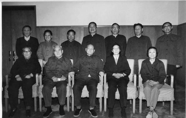 83年陈云接见瞿秋白女儿，闲聊中问：你母亲杨之华什么时候去世的
