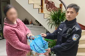 女子收到“神秘快递”险被骗26.8万元，武汉新洲警方紧急上门拦截图片