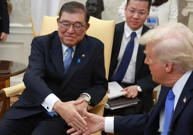 特朗普发文祝愿中国阅兵，并提了个要求，日本等国被惊出一身冷汗
