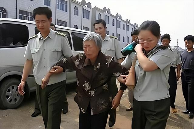 聂海胜妻子：在丈夫上太空前提出离婚，其中究竟隐藏了多少辛酸？