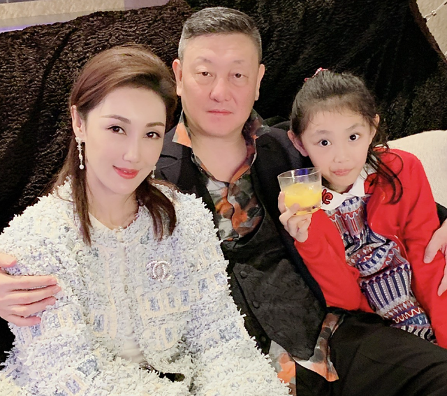 韩磊不忍了！曝光“情人”真相，揭穿白瑞真面目，狠狠出了口恶气