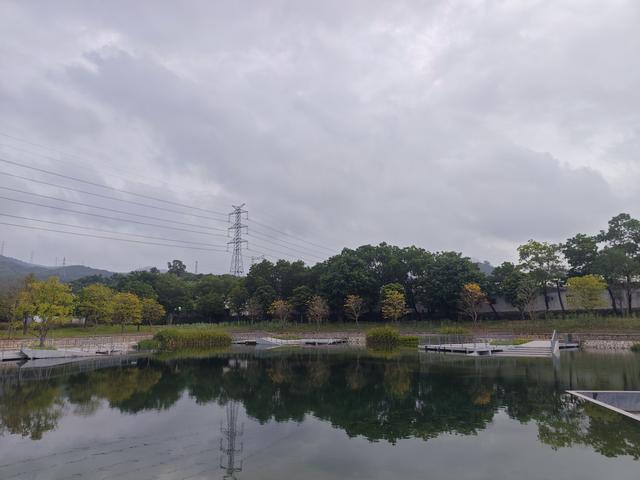 西丽湖绿道，宛如世外桃源