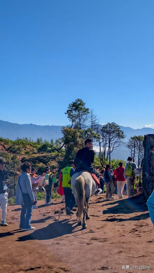 天然火山地质博物馆！腾冲 5A 景区 火山温泉 + 徒步解锁地质秘境