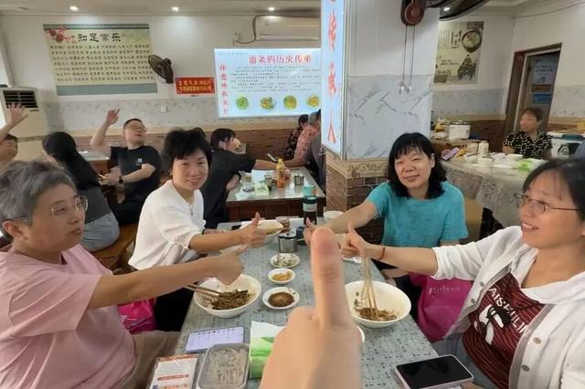 宝堰镇“双节”游客增8%，红色古镇焕新引客来