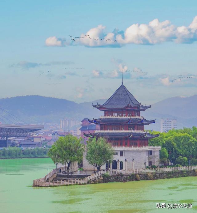 湖南与江西交界有座小城，被称为千年瓷都，去过的人赞不绝口