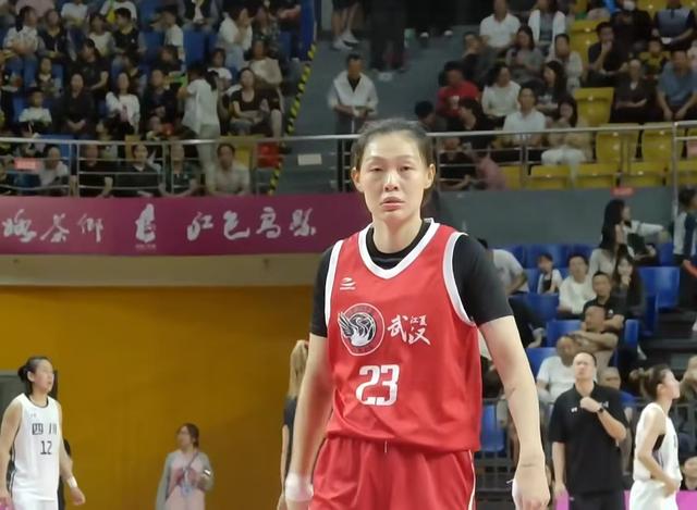 女篮锦标赛疯狂一夜：四强全部出炉，辽宁山西接连爆冷，四川大胜