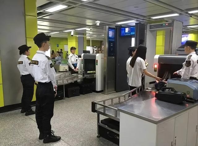 美国人不理解：看似费钱又没用的地铁安检，中国为何如此坚持？