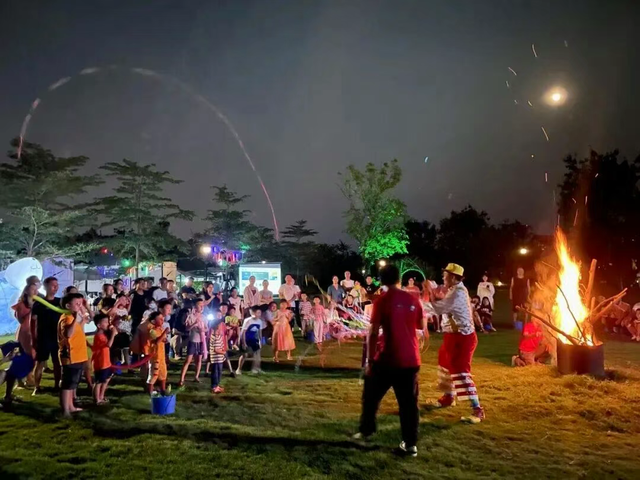 在高明跨年，全城活动汇总来了！有飘雪、市集、烟花秀……