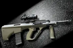 差点干掉凌凌漆的奥地利AUG自动步枪：萨沙的兵器图谱第372期图片