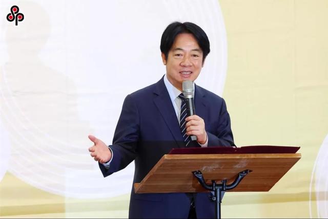 台胞参加九三阅兵，在北京刚下飞机就送给赖清德一句话！