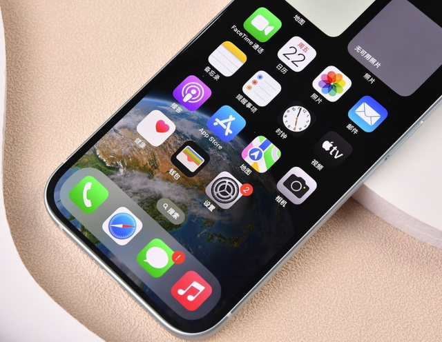 iPhone15跌至“谷底价”，成为三千档销量最高手机，256GB也不贵