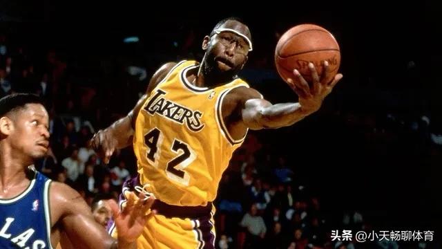 NBA历史前十小前锋排名，甜瓜第8，杜兰特第5，第一没悬念