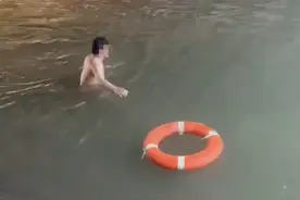 “谁不跳是狗”，男子被激将赌气下河不幸溺亡，湖北警方：同伴不构成犯罪图片