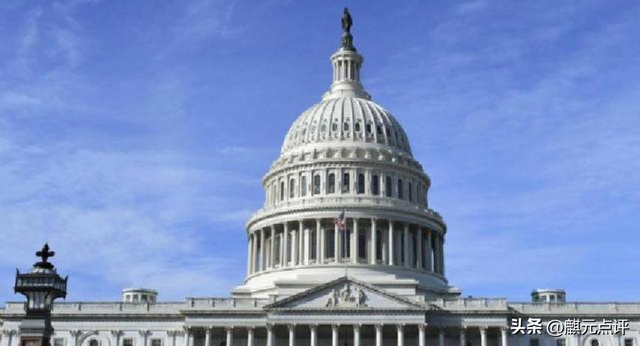 还没打委内瑞拉，美先炸第3国，又是不宣而战，100枚导弹连夜空袭