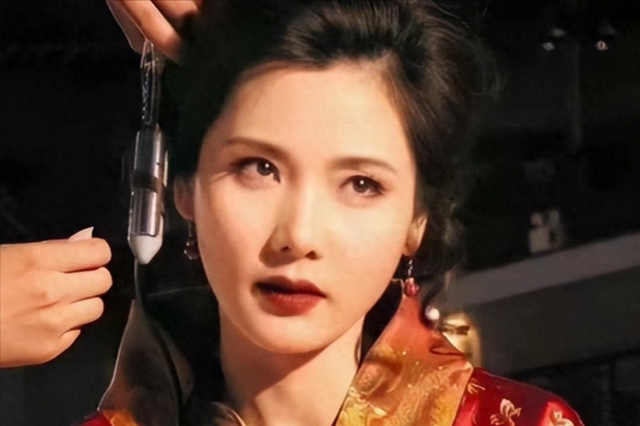 因长相太美曾无人敢追，父亲为她终身不娶，她的魅力究竟有多大？