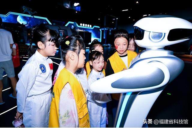 黄金周里的福建科普主力军：多元赋能，点亮科学之光