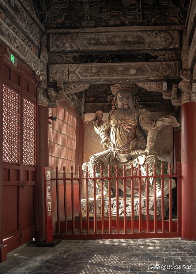 四川深山惊现明代小故宫，龙纹瓦当+楠木巨寺，逾制之谜藏六百年