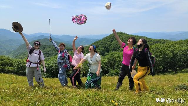 两次本溪南岭徒步记｜高山草甸，湖池松林，我被南岭种草