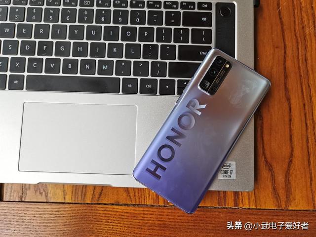 荣耀高管正面宣战安卓卡顿标签！MagicOS10系统优化实锤!安卓福利