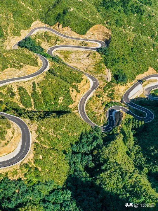 一路出色，打卡保定3条色彩秘境