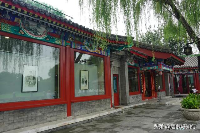 北京什刹海西海湿地公园:人少景美的赏荷胜地,还有一座美术馆