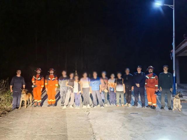 柳版“阿勒泰”连困多名驴友，包括老人和小孩……柳州警方紧急提醒