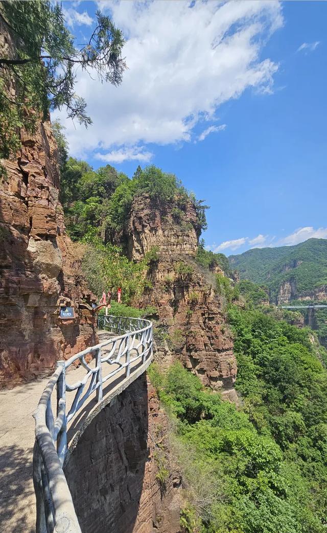 躲进燕山深处的清凉世界：被清代列为"风水禁地"200年的原始山林