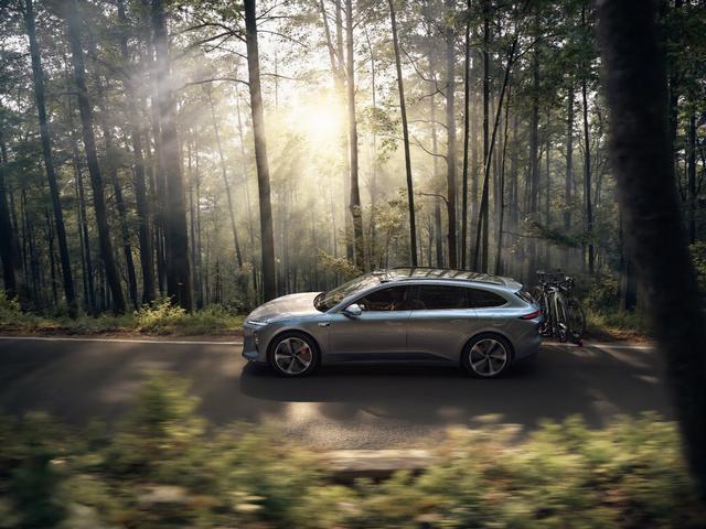 太反常了！以美国为首的西方媒体齐发声：中国已在关键领域崛起！