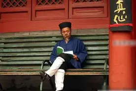 “枕下莫放三物，否则财运不入”，说的哪三物？老祖宗说的咋样图片