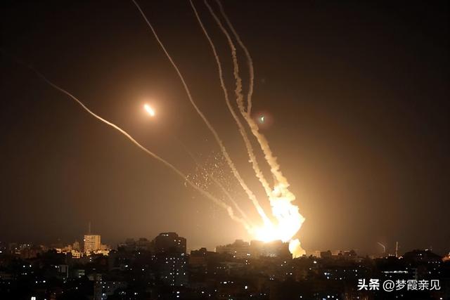 91架无人机夜袭普京官邸？俄乌各执一词	，和平刚露曙光就陷僵局