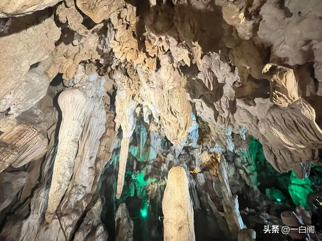 蓝色泻湖之时光跳跃