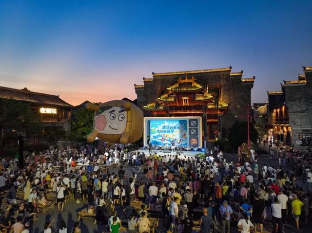 三上央视、四登热搜！超20万市民打卡武汉城建集团汉口里竹床节