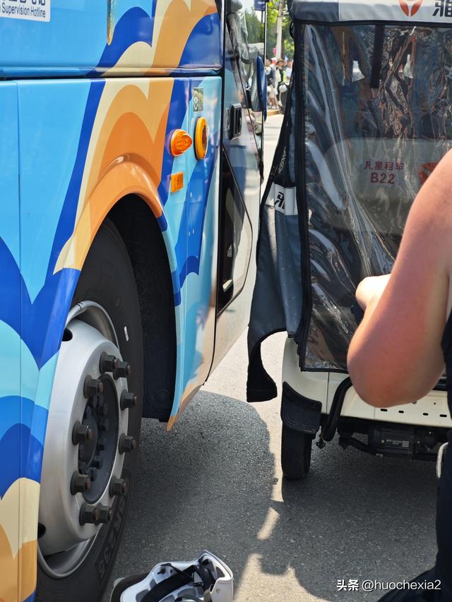 坐着高铁去看海（18）——烟台养马岛秦风崖