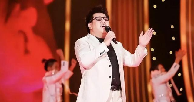 善恶终有报！狂妄自大的“盲人”歌手杨光，终究付出了惨痛代价