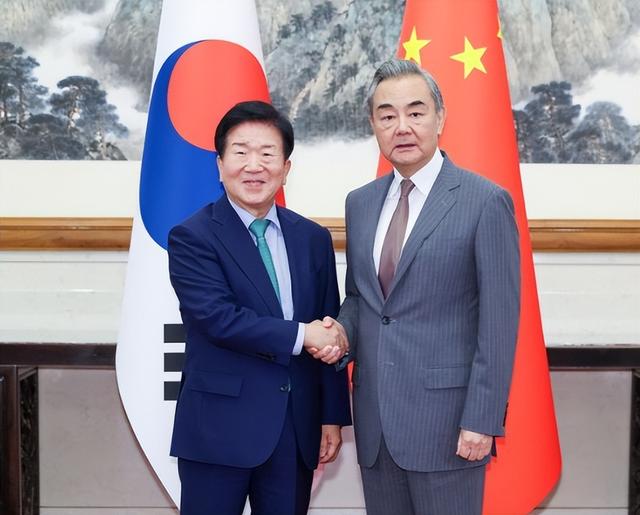 26国领导人来北京看阅兵，金正恩排在第二位，超出了所有人预料