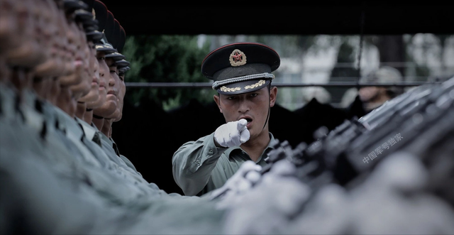 倒计时7天，北京上万官兵蓄势待发，解放军高层发出不寻常的讯号