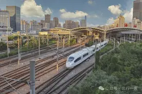 铁轨上的75年变迁图片