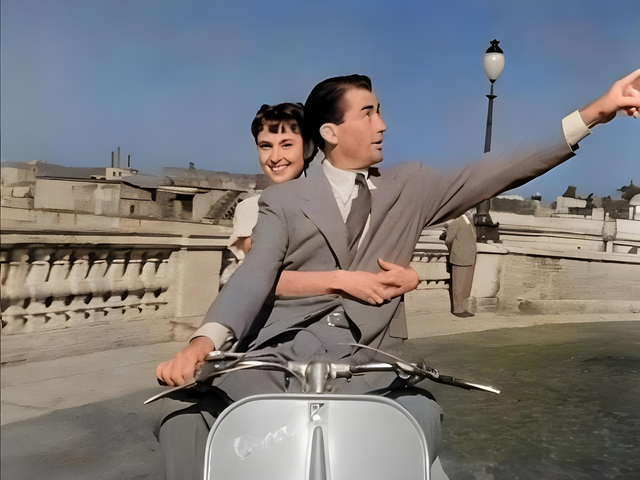 经典浪漫爱情电影《罗马假日》，情侣一起观看，体验当初的纯爱