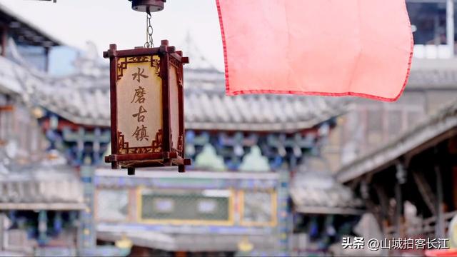 四川深藏大山“反差感”十足的镇，不仅场镇面积大，还有公办大学