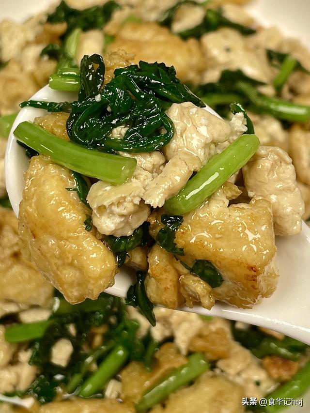 这种菜是“天然化痰王”，煮水当茶喝，把肺里“老痰”慢慢涮干净