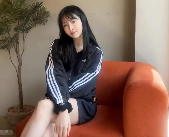 22岁女网红被杀，50岁榜一大哥被捕，钱都是借的，打赏文化太危险