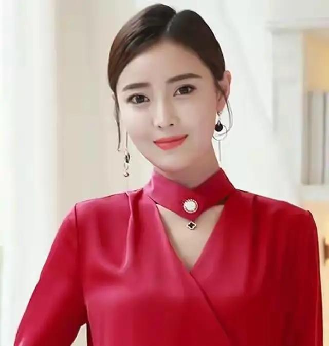 女人动情后，忍不住让你碰的地方，大多说明她的心早已塌陷了