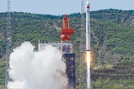 中国新火箭首飞成功！为什么起飞80分钟后，在美国上空排放燃料图片