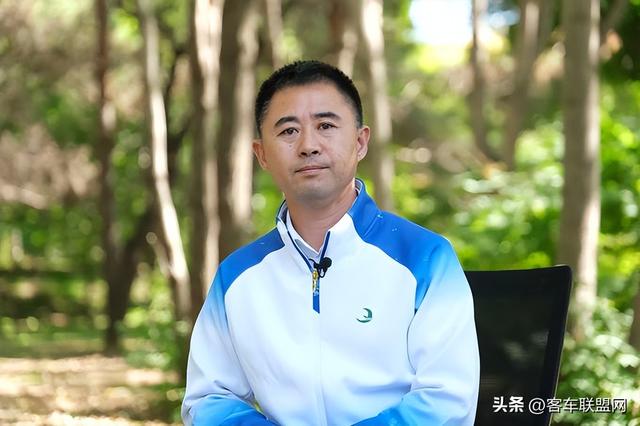 净月潭的绿色动脉：金旅纯电动考斯特守护“绿海明珠”