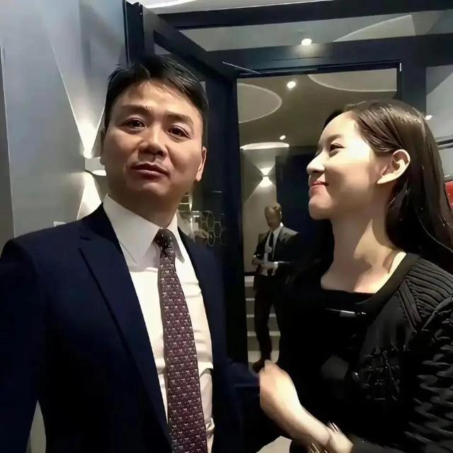 有钱再多又怎么样？这次在朋友圈自曝"没自信"的商业富豪令人唏嘘